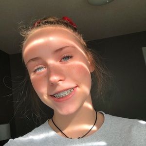 Meet your Posher, Emilee